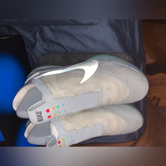 McFly Basketball Shoes (Nike Back to the Future Nike) - Picture 3 of 4